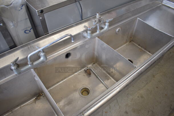 Stainless Steel Commercial 3 Bay Sink w/ Dual Drainboards, 2 Faucets and 2 Handle Sets. Does Not Have Legs. 124x25x25.5. Bays 24x18x14. Drainboard 24x21x2 - Image 3 of 5