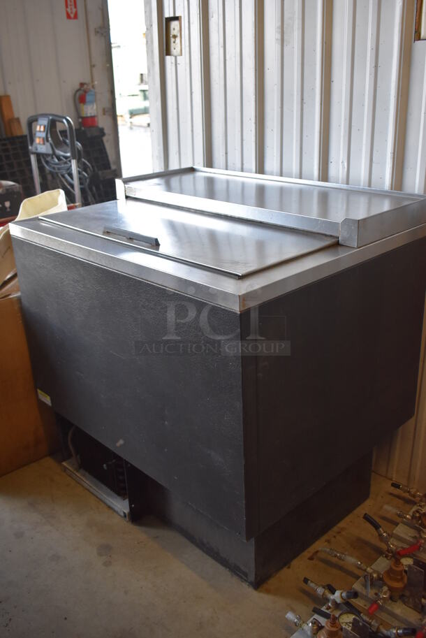 Beverage Air GF34L Stainless Steel Commercial Bottled Back Bar Cooler. 115 Volts, 1 Phase. 34x26x34. Tested and Does Not Power On - Image 2 of 5