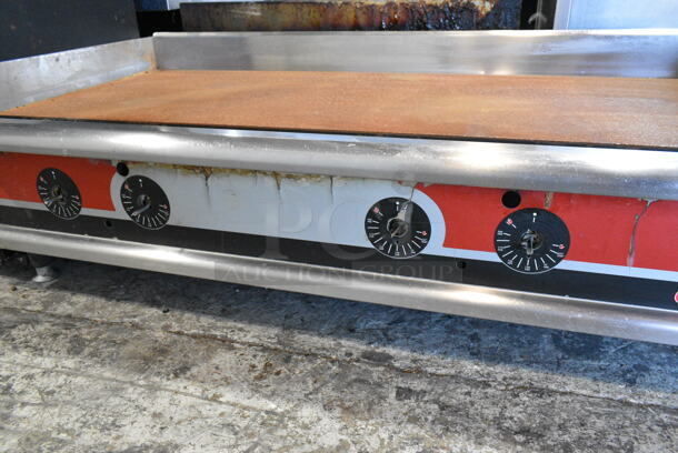 APW Wyott Champion Stainless Steel Commercial Countertop Flat Top Griddle w/ Thermostatic Controls.  - Image 3 of 5