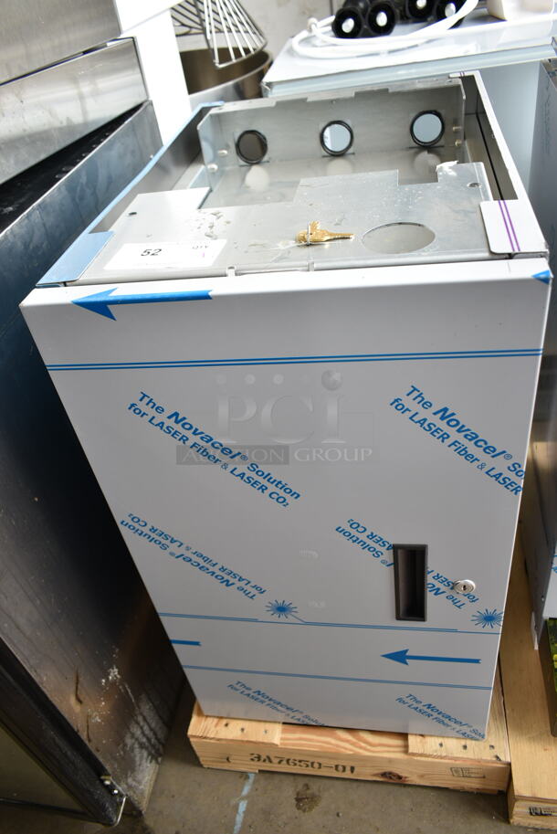 BRAND NEW SCRATCH AND DENT! Hoshizaki SD-271 Ice Machine and Water Dispenser Stand with Lockable Door. Goes GREAT w/ Lot 53! - Image 2 of 7