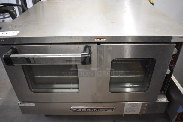 Southbend TVGS/32SC Stainless Steel Commercial Natural Gas Powered Oven w/ View Through Doors, Metal Oven Racks and Thermostatic Controls. 36x40x31 - Image 1 of 7