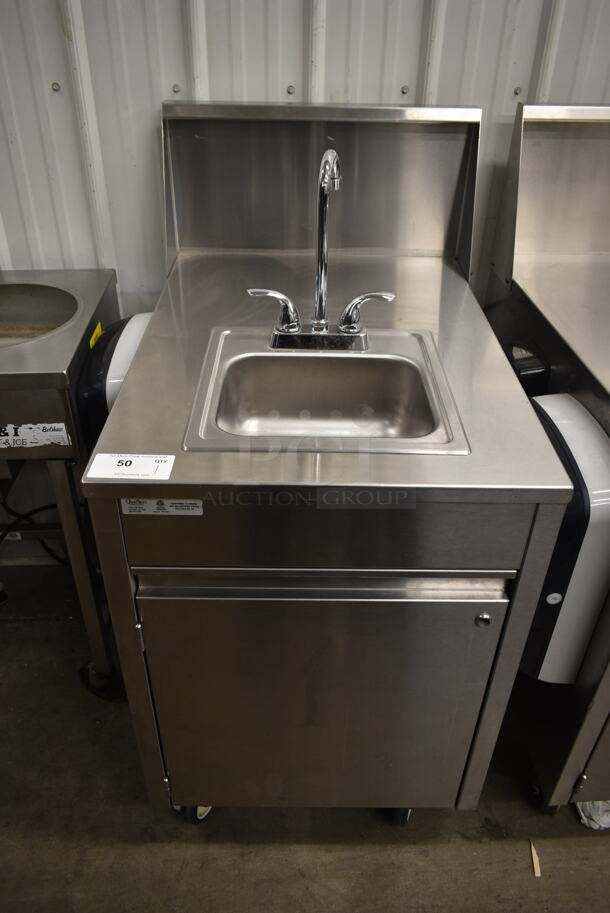 QualServ WMSC24MS Stainless Steel Commercial Single Bay Portable Sink w/ Faucet and Handles on Commercial Casters. 120 Volts, 1 Phase. 