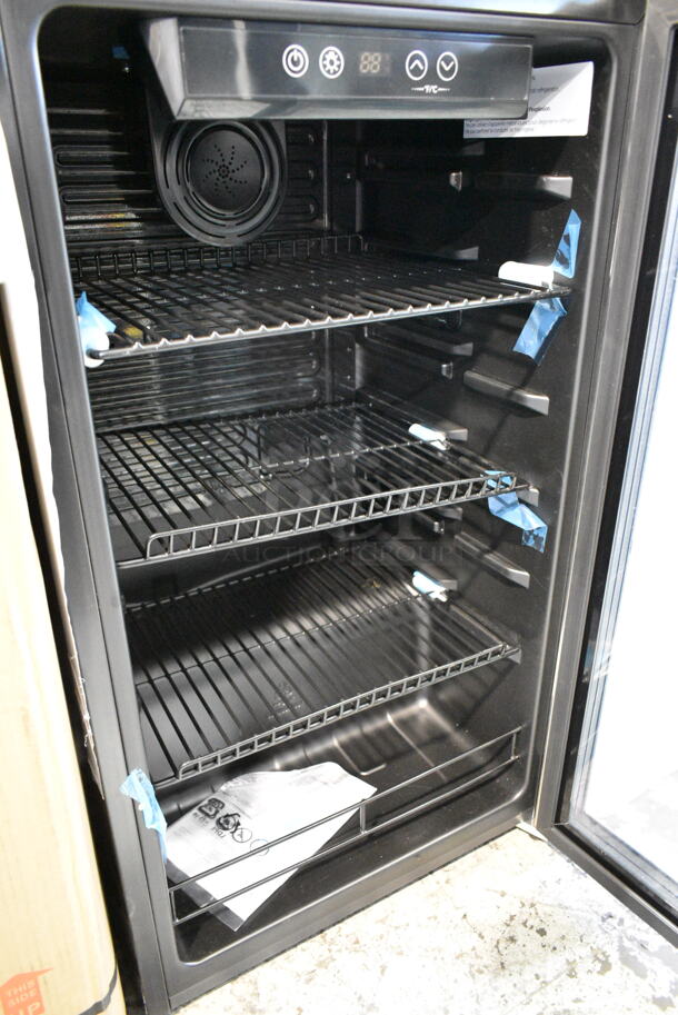 Honeywell H115BCS Metal Mini Cooler Merchandiser. 115 Volts, 1 Phase. Tested and Powers On But Does Not Get Cold
 - Image 2 of 4