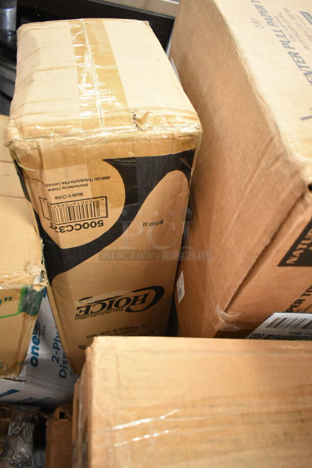 PALLET LOT of 25 BRAND NEW Boxes Including 795KFTL32RPE Choice 16-32 oz. Round PET Take-Out Lid - 300/Case, Choice 4 oz Portion Cups, 500CC32P Choice Clear PET Plastic Cold Cup - 32 oz. - 500/Case, 612527HD Choice 7" Round Heavy Weight Foil Take-Out Pan - 500/Case, 500CC32T Choice 32 oz. Straight Wall Clear PET Plastic Cold Cup - 300/Case, 3 Box 5002CPTENAT Lavex 2-Ply Natural Kraft Center Pull Paper Towel 510' Roll - 6/Case. 25 Times Your Bid! - Image 5 of 9