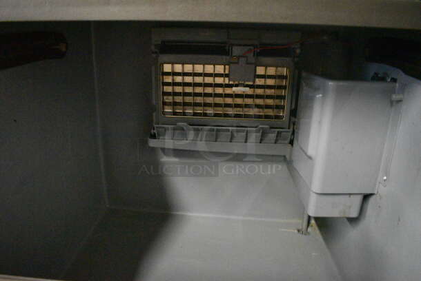 Manitowoc Model QD0132A Stainless Steel Commercial Self Contained Ice Machine. 115 Volts, 1 Phase. 26x25x38.5 - Image 3 of 6