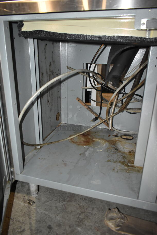 Stainless Steel Commercial 8 Flavor Carbonated Beverage Machine on Duke Stainless Steel Soda Station. - Image 12 of 12