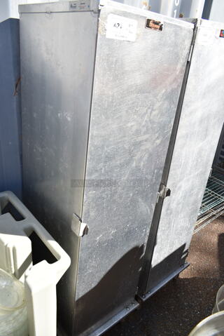 Lockwood CA60-RR25 Metal Enclosed Pan Rack. 