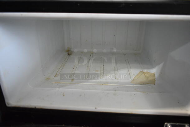 Galanz Metal Mini Cooler and Freezer. 115 Volts, 1 Phase. Tested and Powers On But Does Not Get Cold - Image 2 of 4