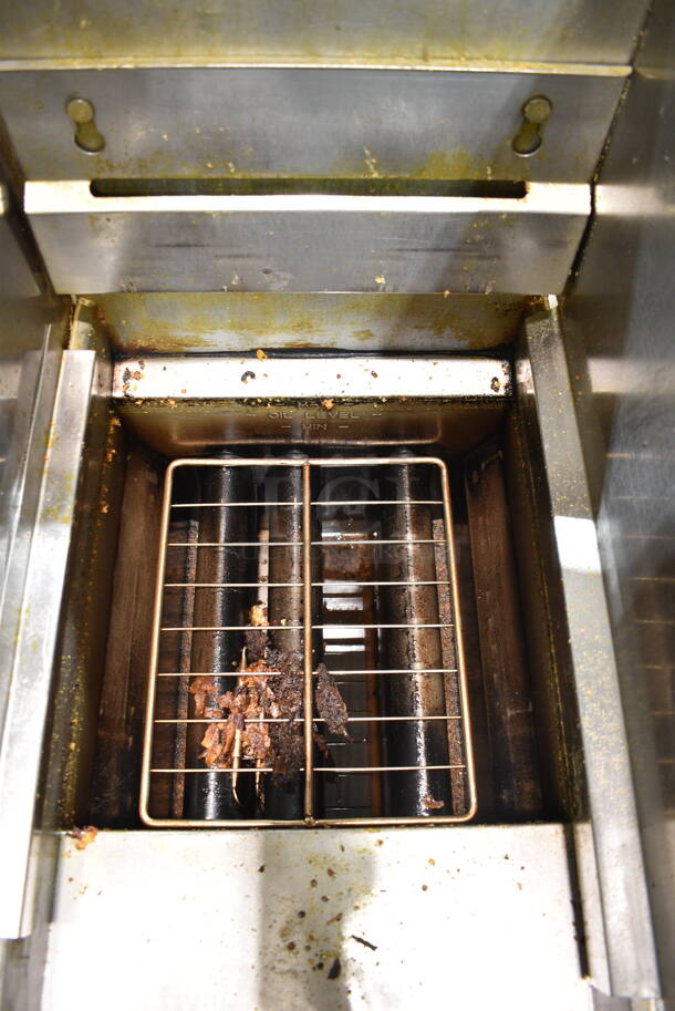 2019 Pitco Frialator 35C Stainless Steel Commercial Floor Style Natural Gas Powered Deep Fat Fryer w/ 2 Metal Fry Baskets and 2 Splash Guards. 90,000 BTU.  - Image 3 of 5