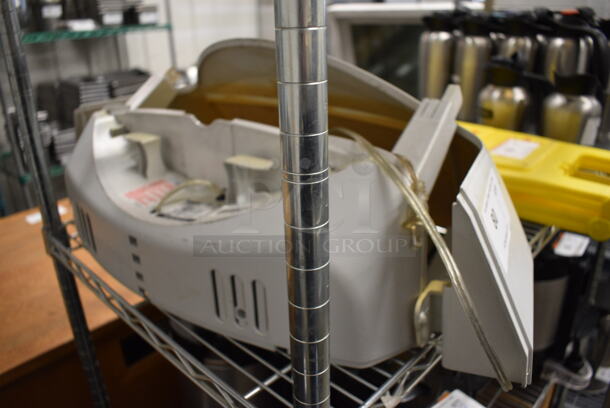 Ecolab Poly Bug Zapper. 25x12x12. Tested and Working! - Image 4 of 4