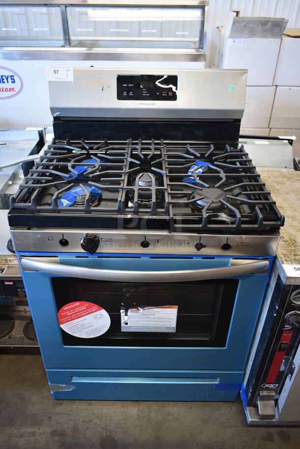 BRAND NEW SCRATCH AND DENT! Electrolux Stainless Steel Commercial Natural Gas Powered 4 Burner Range w/ Oven. 