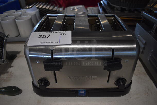 Waring Model WCT708 Metal Countertop 4 Slot Toaster. 120 Volts, 1 Phase. 11.5x10x8