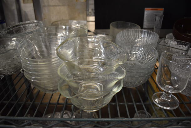 ALL ONE MONEY! Tier Lot of Various Items Including Glass Bowls, Ceramic Bowls and BRAND NEW IN BOX Piatto Cappuccino Blu Saucers - Image 3 of 8
