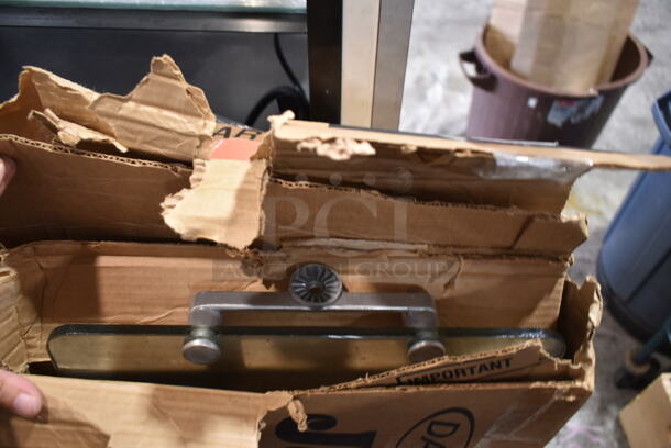 Sneeze Guard - Image 2 of 3