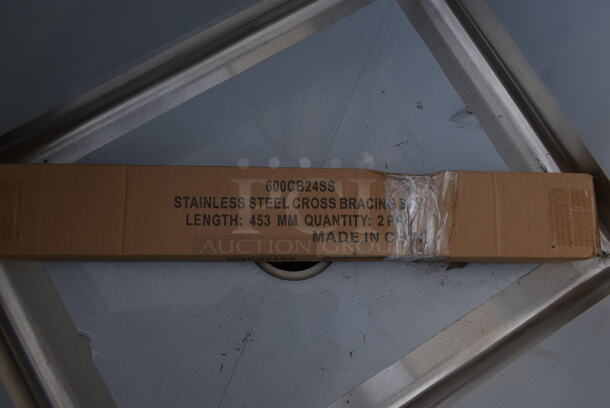 BRAND NEW SCRATCH AND DENT! Regency 600S31824 Stainless Steel Commercial 3 Bay Sink w/ Legs. Bays 18x23 - Image 3 of 4