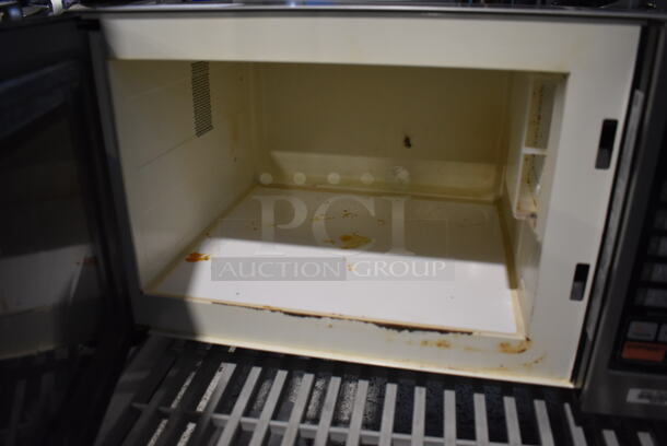 Panasonic NE-1054T Stainless Steel Commercial Countertop Microwave Oven. 120 Volts, 1 Phase. 20x15x12 - Image 4 of 5