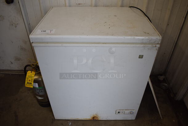 General Electric FCM5SUCWW Metal Chest Freezer. 115 Volts, 1 Phase. 28x22x33. Tested and Powers On But Does Not Get Cold
