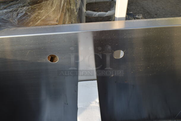 BRAND NEW SCRATCH AND DENT! Stainless Steel 2 Bay Sink. - Image 6 of 6
