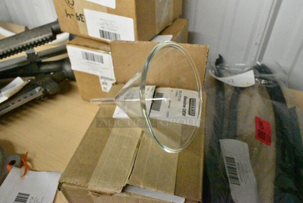 2 BRAND NEW SCRATCH AND DENT! Items Including HP00078154 Hobart 00-078154 Drive Hub, HP00076364 Hobart 00-076364 Funnel. 2 Times Your Bid!  - Image 8 of 9