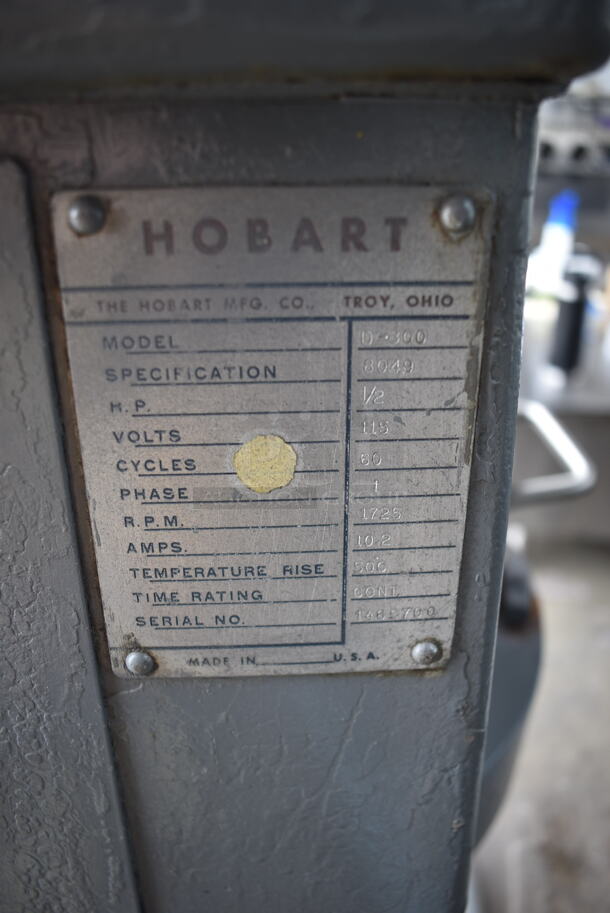 Hobart D-300 Commercial Stainless Steel Floor Mixer With Stainless Steel Bowl and Dough Hook. 115V, 1 Phase. Tested and Working! - Image 4 of 4