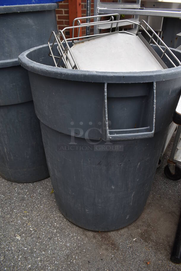 7 Various Poly Trash Cans. Includes 29x27x33, 26x24x32. 7 Times Your Bid! - Image 5 of 7