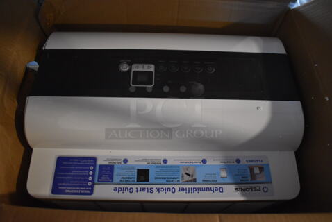IN ORIGINAL BOX! Pelonis PAD40C1AWT ENERGY STAR 40 Pint Dehumidifier. 120 Volts, 1 Phase. 15x10.5x19