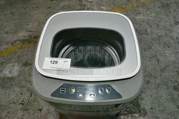 BRAND NEW SCRATCH AND DENT! RCA RPW116 1.0 Cu. ft. Top Load Compact Washing Machine, RPW116, Gray 115 Volts, 1 Phase. Tested and Working! - Image 3 of 7