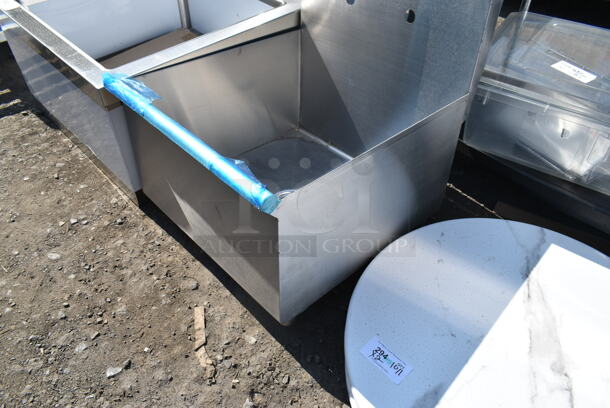 BRAND NEW SCRATCH AND DENT! Stainless Steel Single Bay Sink. No Legs.  - Image 4 of 5