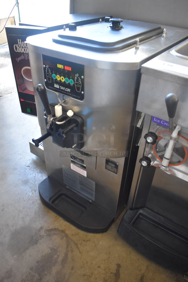 Taylor C706-27 Countertop Air Cooled Single Flavor Ice Cream Yogurt Machine. 208-230 Volts 1 Phase - Image 3 of 9