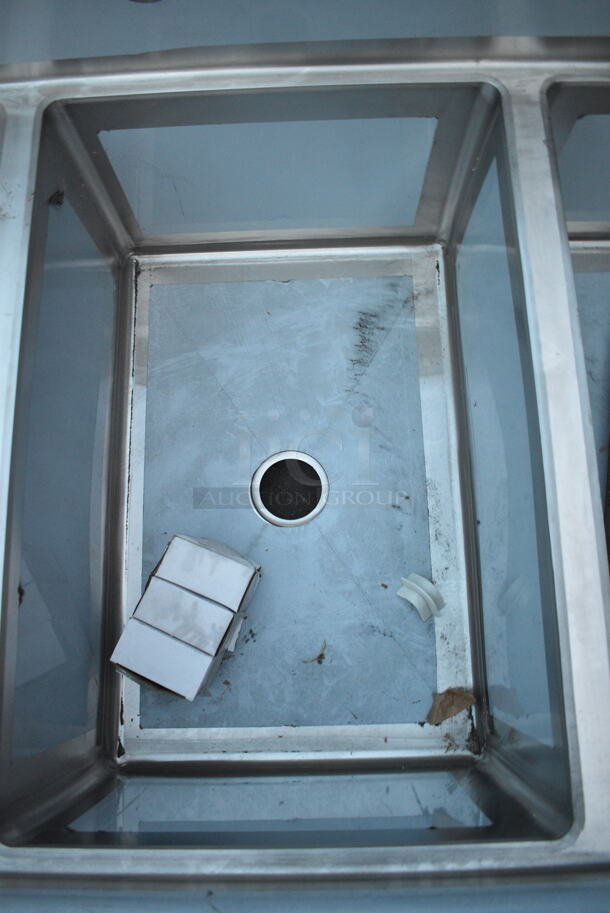 BRAND NEW SCRATCH AND DENT! Regency 600S32030220 Stainless Steel Commercial 3 Bay Sink w/ Dual Drain Boards. Bays 20x30. Drain Boards 18.5x32.  - Image 4 of 8