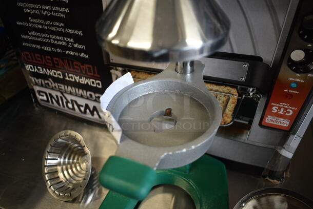 BRAND NEW SCRATCH AND DENT! Garde Metal Commercial Countertop Manual Juicer / Juice Press. Tested and Working! - Image 5 of 8