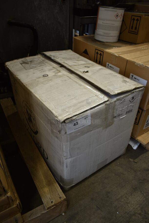 BRAND NEW BOX of 24 Oxford OSG-905 White Bath Towels. 35x70. - Image 3 of 6