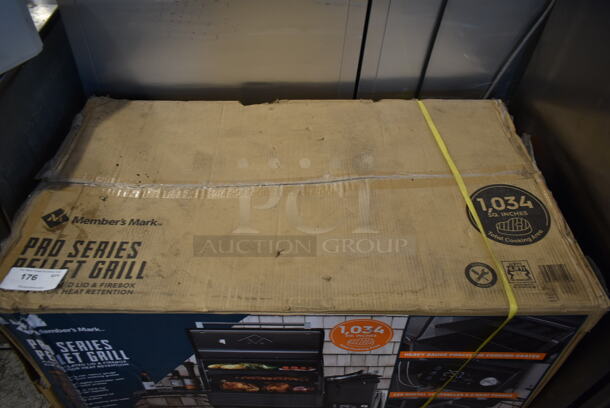 BRAND NEW IN BOX! Members Mark Pro Series Pellet Grill. - Image 4 of 7
