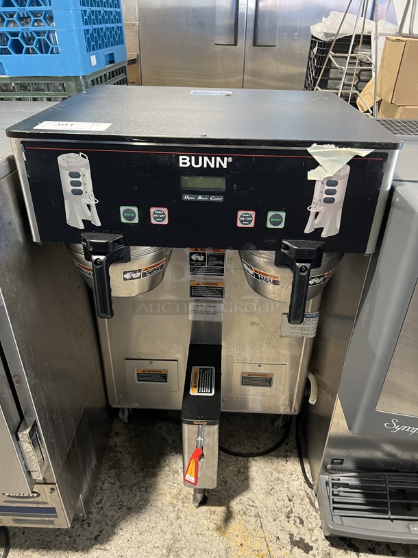 2016 Bunn DUAL TF DBC Metal Commercial Countertop Coffee Machine w/ Hot Water Dispenser and 2 Metal Brew Baskets. 120/208-240 Volts, 1 Phase. 22x22x36