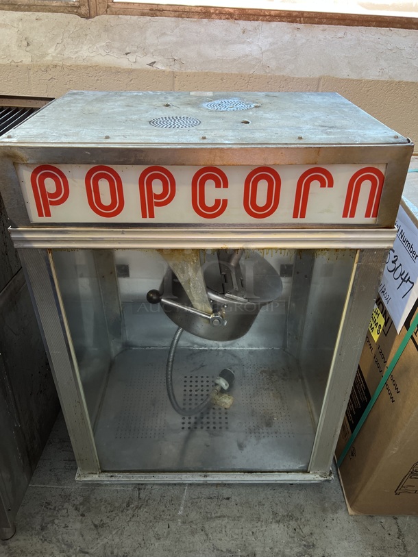 Gold Medal Model 2001ST Metal Commercial Countertop Popcorn Machine Merchandiser. 120 Volts, 1 Phase. 27x21x40. Cannot Test Due To Plug Style