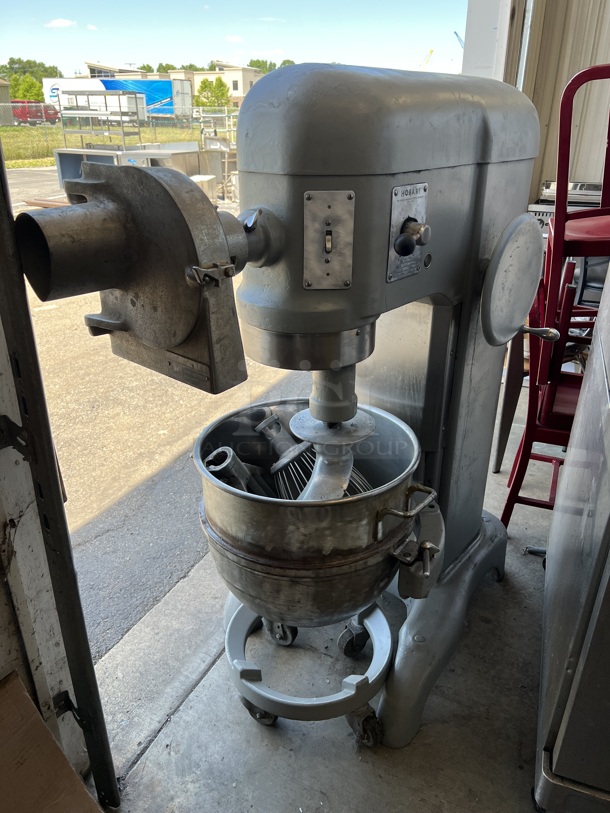 Hobart Model H-600 Metal Commercial Floor Style 60 Quart Planetary Dough Mixer w/ Pelican Head, Stainless Steel Mixing Bowl, Bowl Dolly, Whisk, Paddle and Dough Hook Attachments. 230 Volts, 1 Phase. 26x40x56 - Image 5 of 12