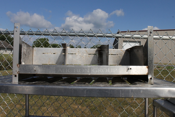 Metal 4 Tier Shelving Unit. - Image 2 of 3