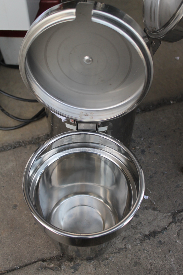 Server FSP Stainless Steel Commercial Countertop Food Warmer w/ 4 Drop Ins. 120 Volts, 1 Phase. Tested and Working! - Image 4 of 5