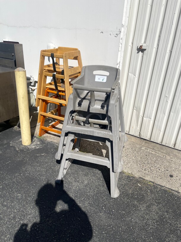 Kids High Chair for Restaurant   - Image 3 of 8