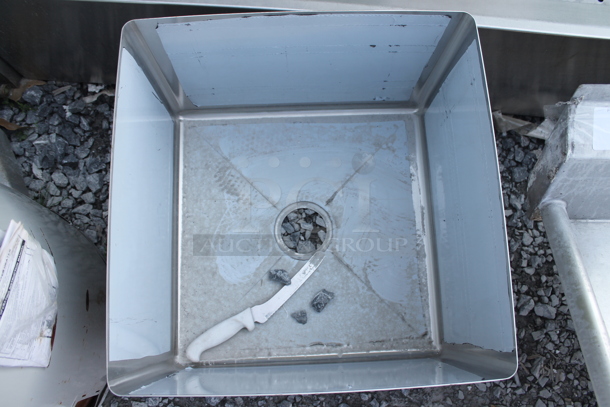 BRAND NEW SCRATCH AND DENT! Stainless Steel Single Bay Drop In Sink. - Image 2 of 3