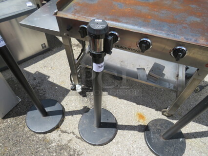 One Crowd Control Pole. 