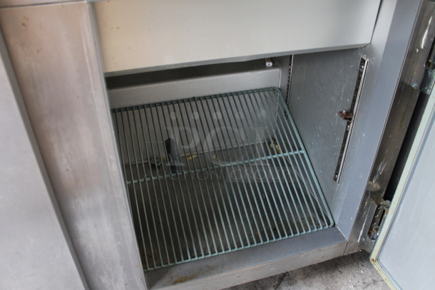 2013 Leader ESLM48S/C Stainless Steel Commercial Sandwich Salad Prep Table Bain Marie Mega Top. Tested and Powers On But Does Not Get Cold - Image 5 of 5