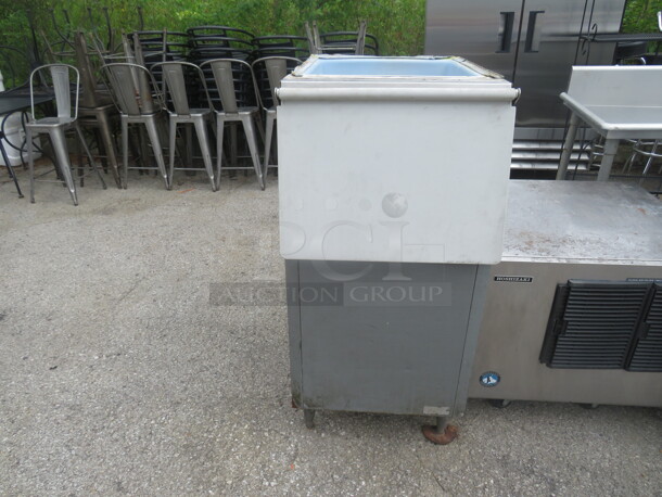 One Ice Bin. 22X33X47 - Image 1 of 2