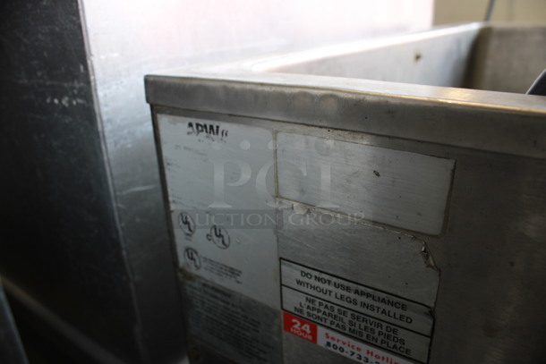 APW Wyott Stainless Steel Commercial Countertop Food Warmer. 115 Volts, 1 Phase. 14.5x29.5x17. Tested and Does Not Power On - Image 5 of 6