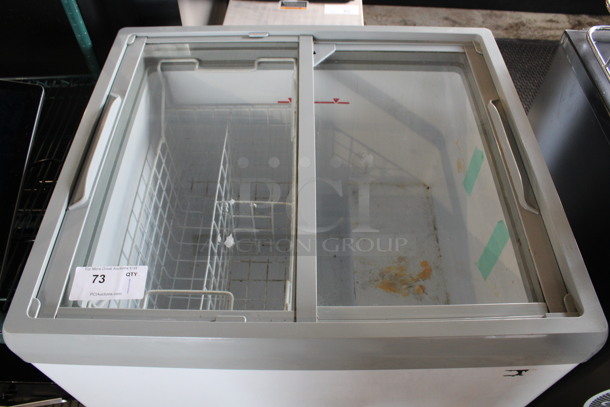 Maxx Cold Model MXF31F Metal Commercial Chest Freezer w/ 2 Sliding Lids on Commercial Casters. 115 Volts, 1 Phase. 31x27x33. Tested and Working! - Image 2 of 6