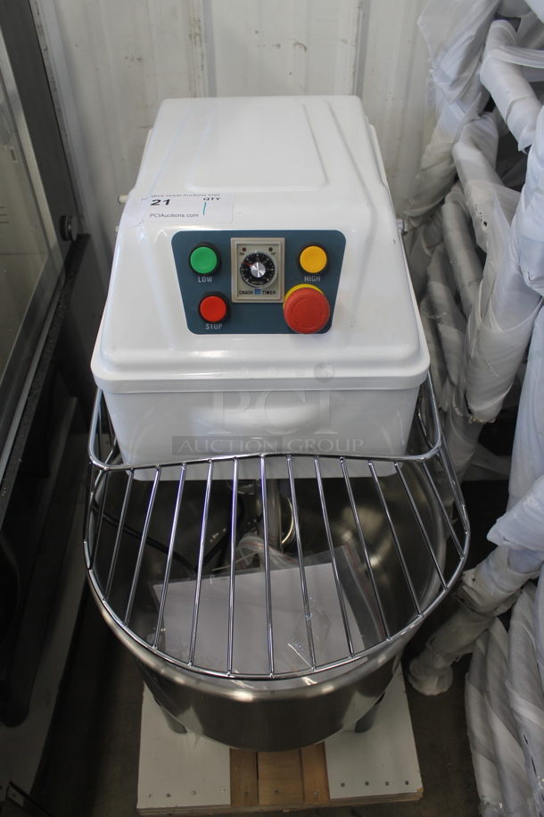 BRAND NEW SCRATCH AND DENT! Estella 348SM30 Metal Commercial 30 Quart Spiral Dough Mixer w/ Stainless Steel Mixing Bowl, Bowl Guard and Dough Hook Attachment. 120 Volts, 1 Phase. Tested and Working! - Image 1 of 8