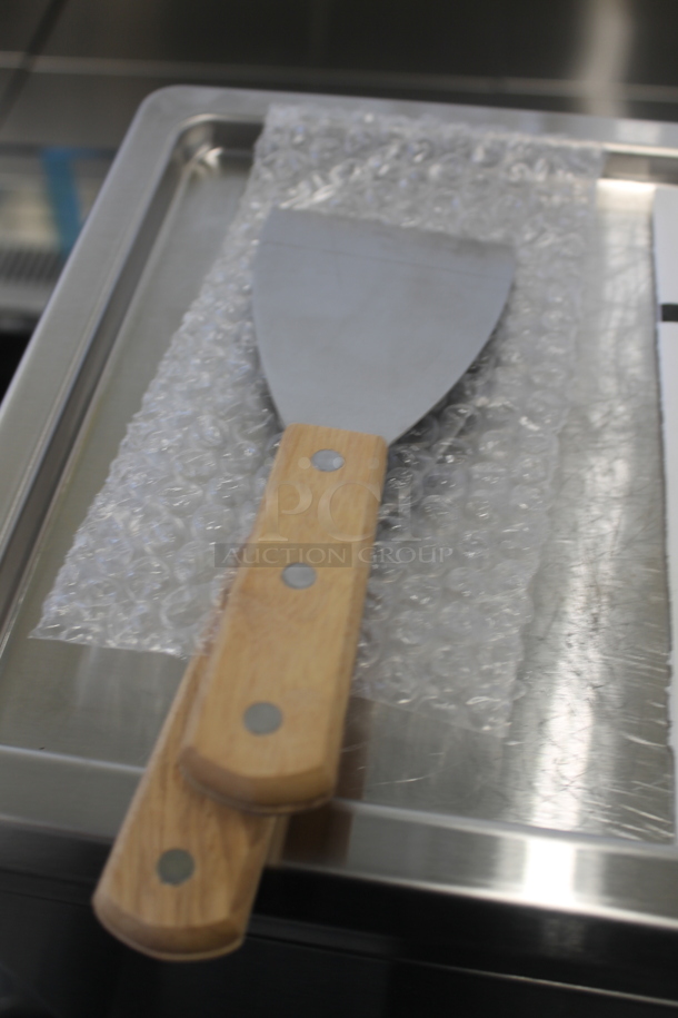 BRAND NEW SCRATCH AND DENT! Whynter ICR-300SS Stainless Steel Commercial Countertop Portable Instant Automatic Compressor Ice Cream Maker Frozen Pan Roller. 110-120 Volts, 1 Phase. Tested and Working! - Image 4 of 6