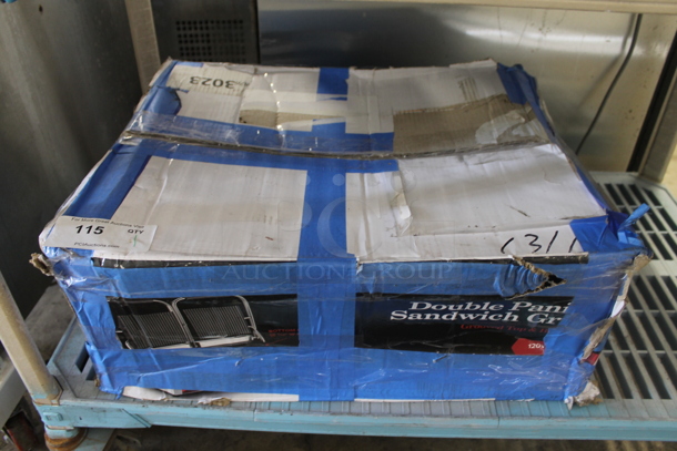 BRAND NEW SCRATCH AND DENT! Avantco 177P84 Stainless Steel Commercial Double Panini Press. 120 Volts, 1 Phase. Tested and Working! - Image 2 of 9