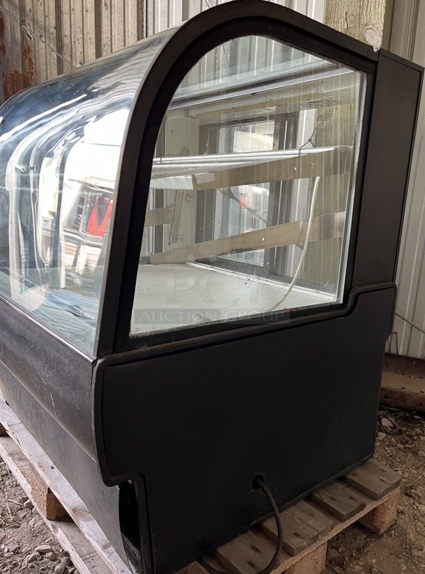 Federal Refrigerated Display Case, 120V, 1 Phase, Tested & Working! - Image 2 of 4