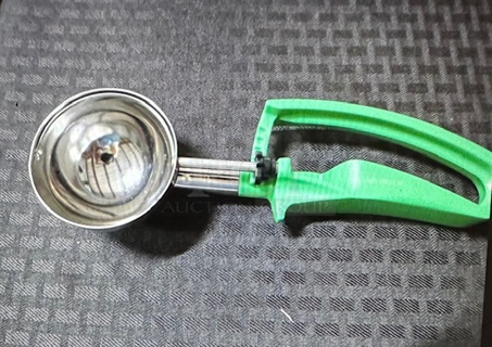 One NEW Vollrath Disher. #47393 